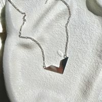 The Pointer Necklace